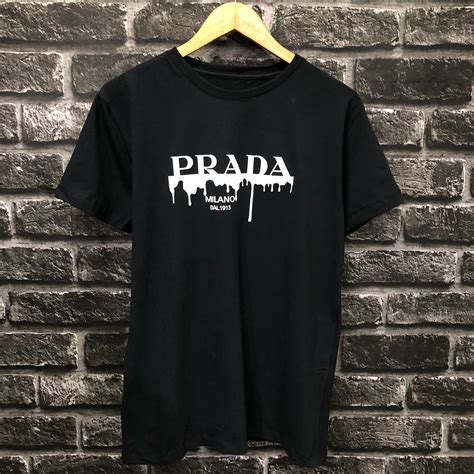 camiseta prada milano 